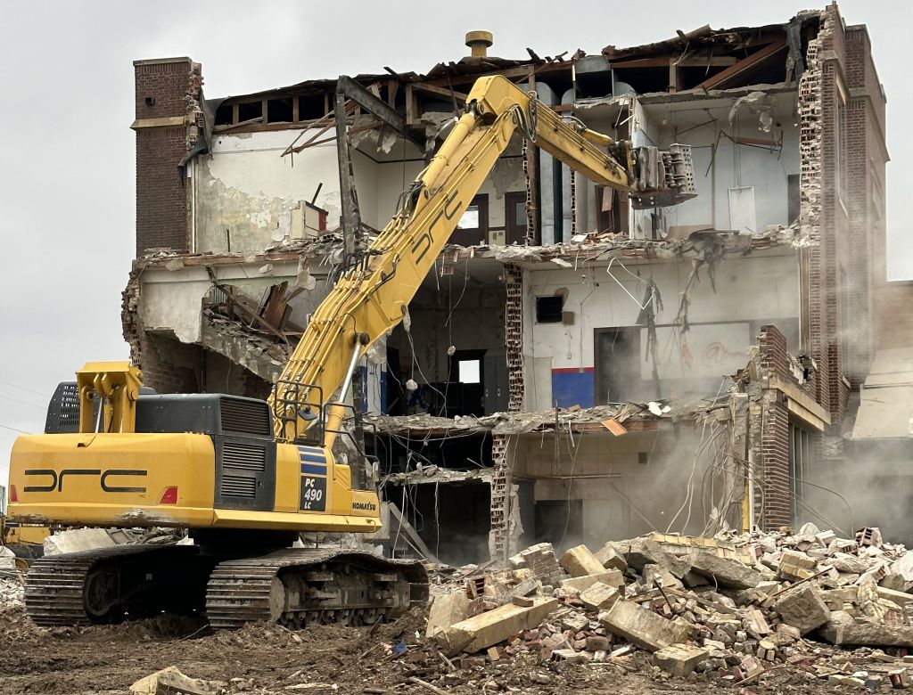 drc, demolition contractor, Minnesota demolition specialists, mn demolition company, excavation services, dave rettmann, environmental sustainability, asbestos removal, Litchfield, don rettmann, mcleod county, meeker county, Hennepin county, demolition experts, aggregate supply, MPCA, MDH accreditation, deconstruction, material reuse, sustainable demolition