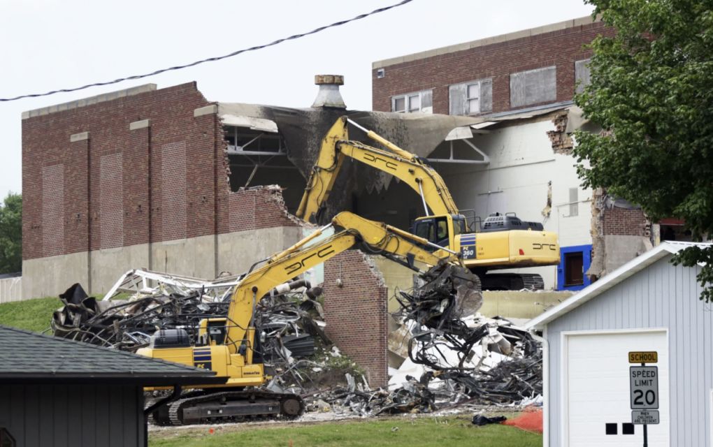 drc, demolition contractor, Minnesota demolition specialists, mn demolition company, excavation services, dave rettmann, environmental sustainability, asbestos removal, Litchfield, don rettmann, mcleod county, meeker county, Hennepin county, demolition experts, aggregate supply, MPCA, MDH accreditation, deconstruction, material reuse, sustainable demolition